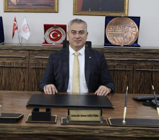 Uzm. Dr. Emre Asiltürk